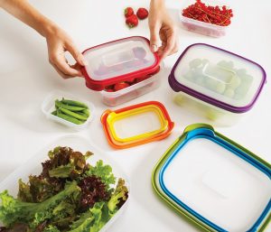 Read more about the article Lý do bạn không nên dùng đồ nhựa đựng thực phẩm